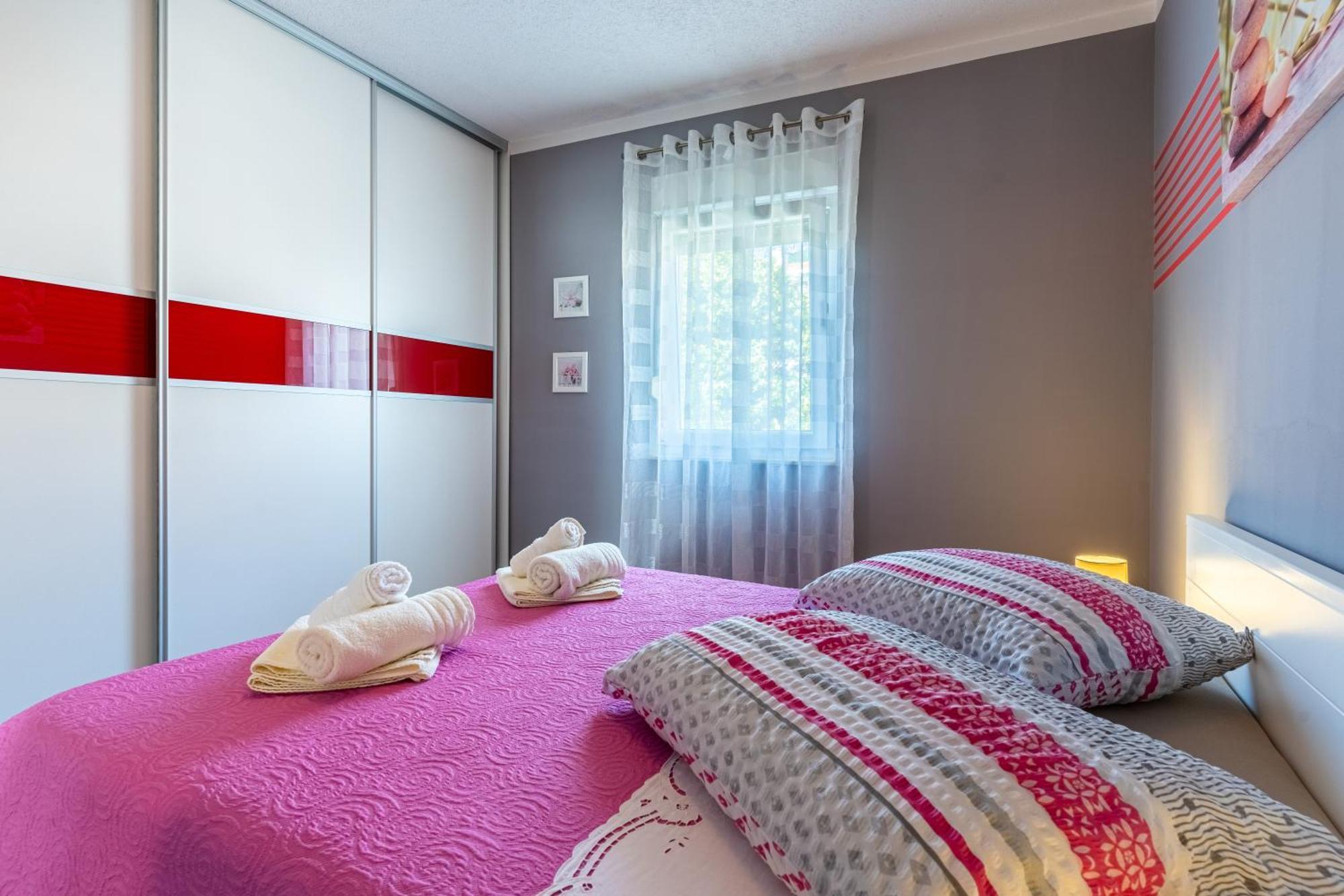 Apartman Laura 茨雷斯 外观 照片