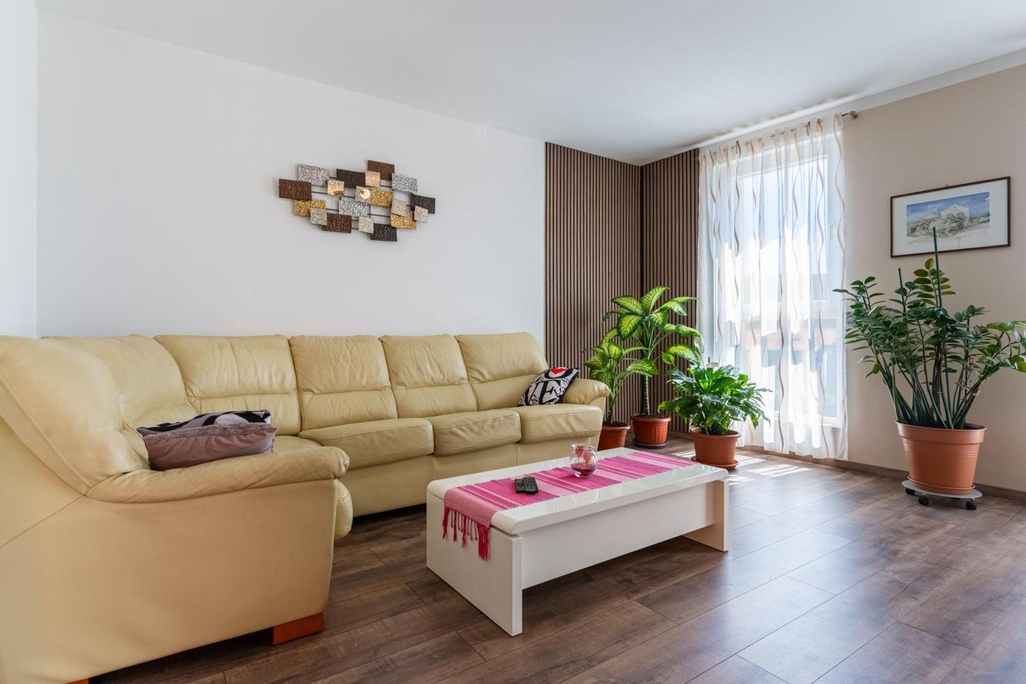 Apartman Laura 茨雷斯 外观 照片