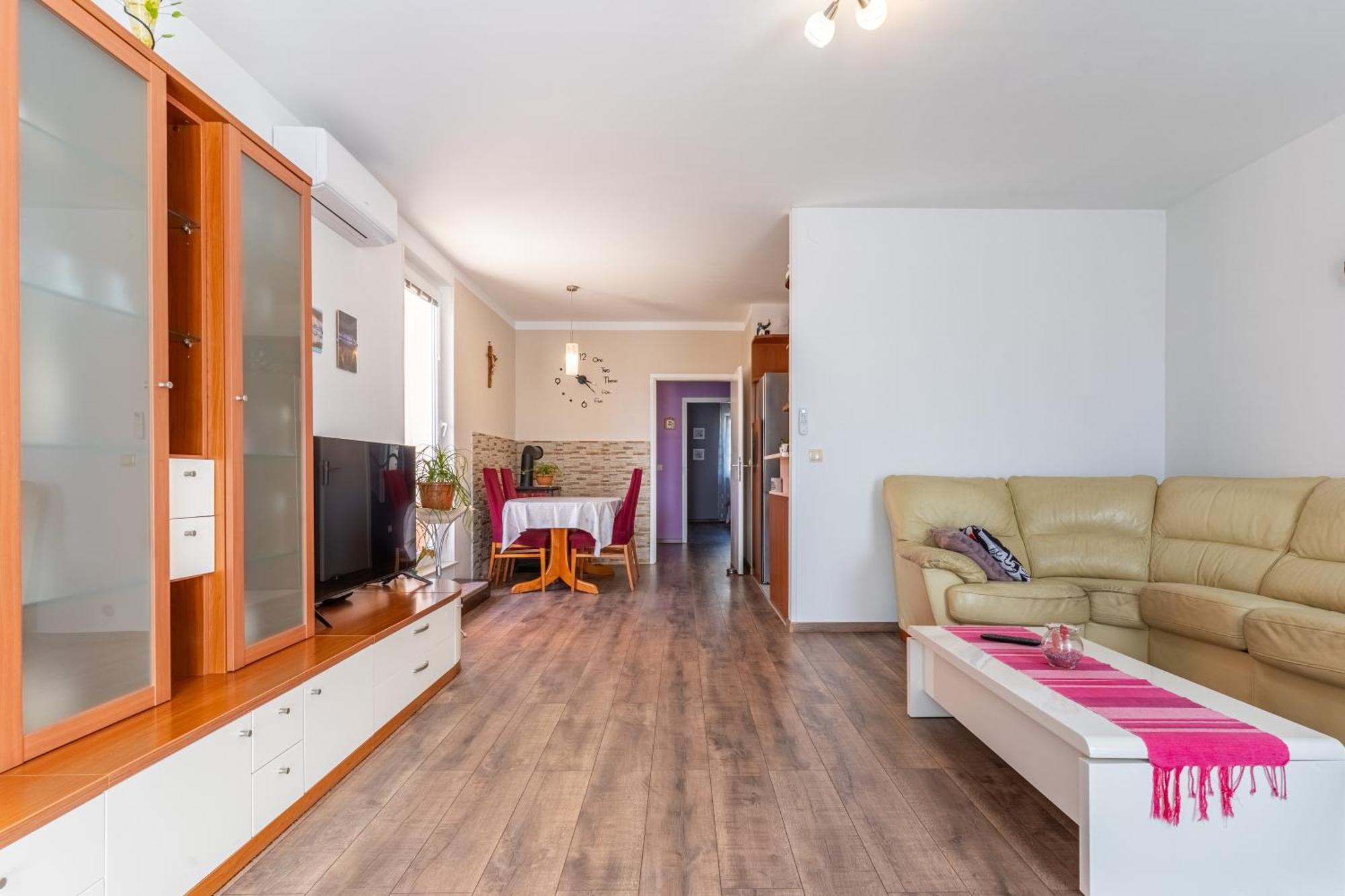Apartman Laura 茨雷斯 外观 照片