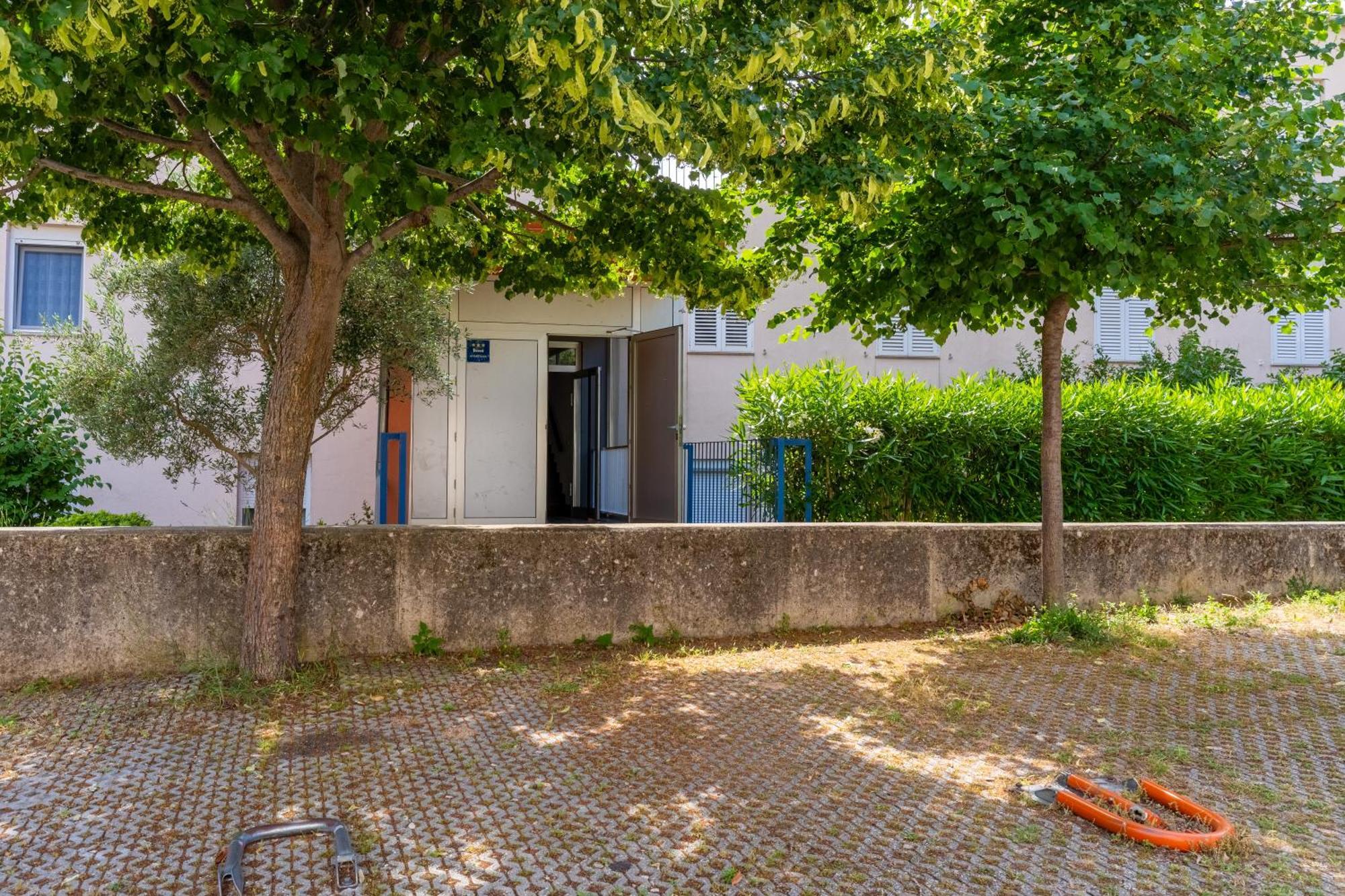 Apartman Laura 茨雷斯 外观 照片